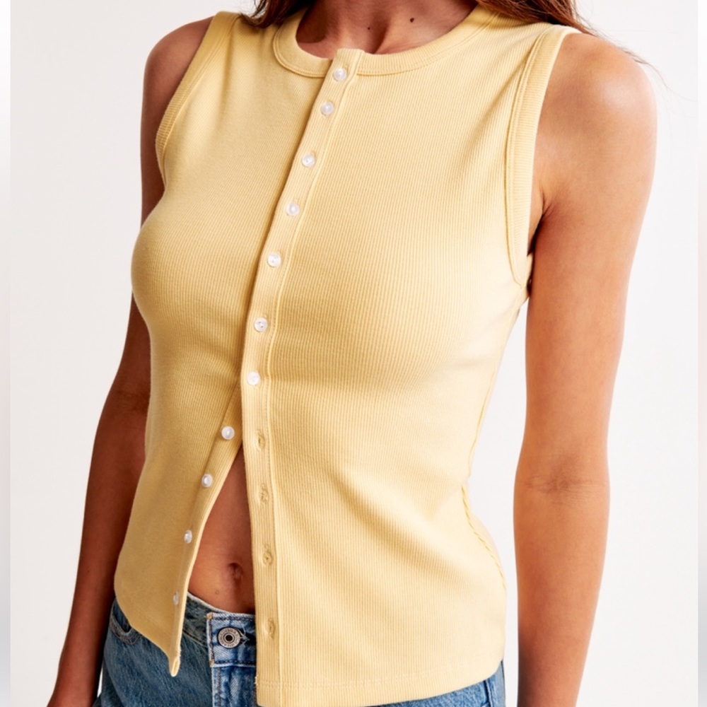 Abercrombie & Fitch Button Up Top